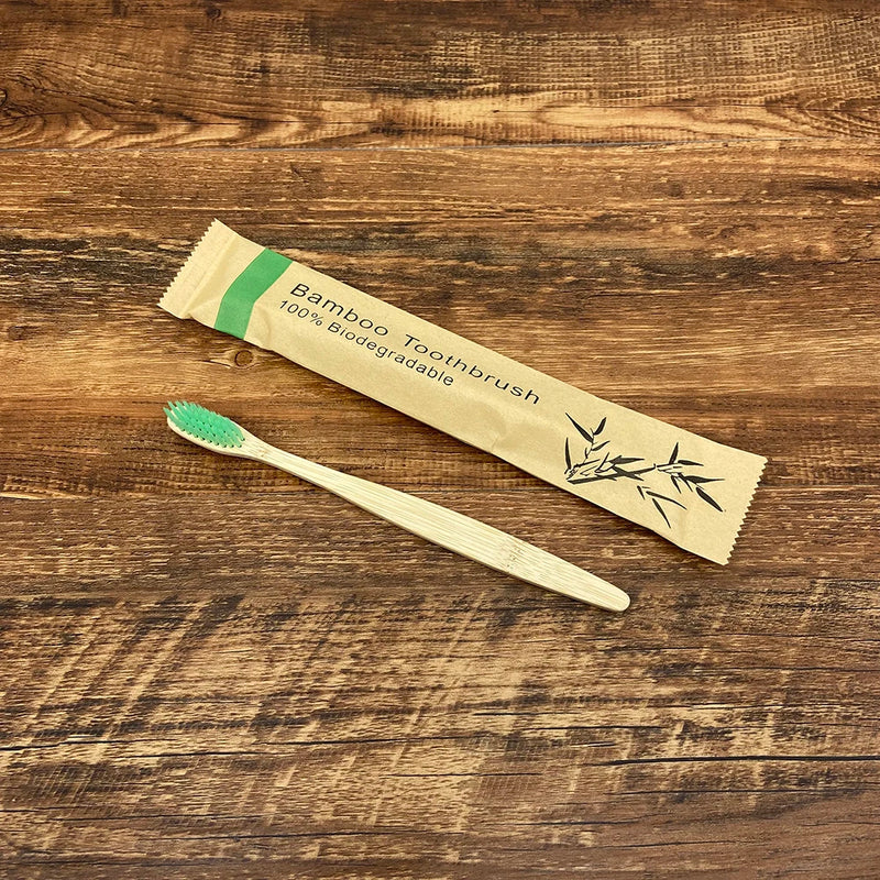 Escovas de dentes de bambu portátil